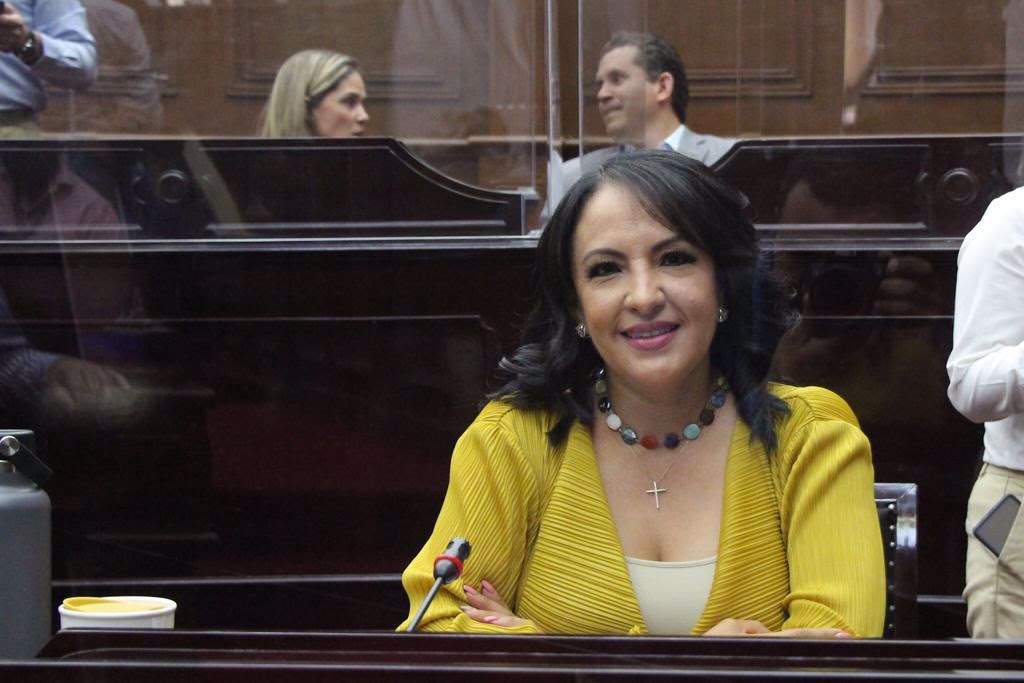 Propone Lupita Díaz priorizar inversión estatal en construcción de sede del IMSS